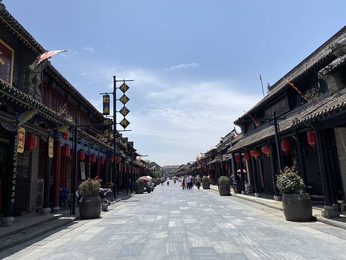 嫌弃平常接单太少，网约车司机花1.6万购买外挂，赚的还是太多了